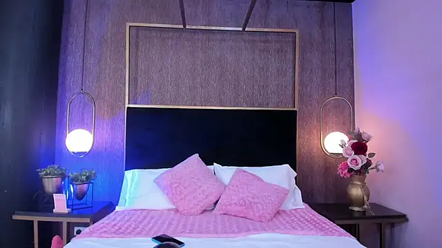 hayli monroe online show from March 2026 07:06:02 PM