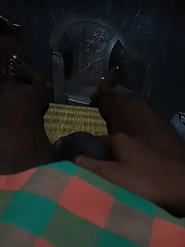 kingcouple89 online show from April 2026 07:04:02 PM