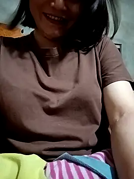 HaChi033 online show from April 2026 04:44:02 PM