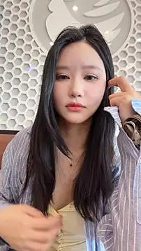 Snapshot of anan_2121 chatting on April 2026 03:35:02 AM anan 2121 online show from April 2026 03:35:02 AM
