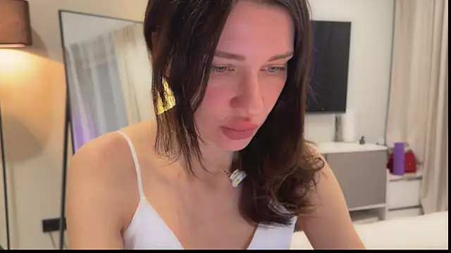 Nicolekira online show from March 2026 04:45:02 PM