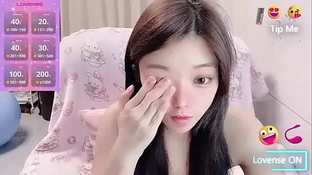 Snapshot of Puting_q chatting on April 2026 11:14:02 PM Puting q online show from April 2026 11:14:02 PM