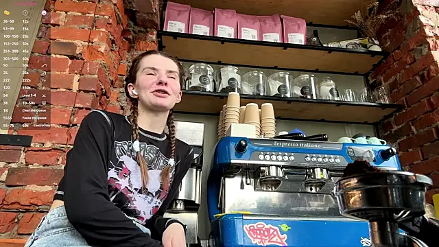 AnnWaddie online show from April 2026 07:23:02 AM