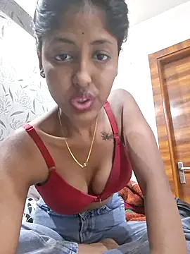 Pari lovers online show from March 2026 06:24:02 PM