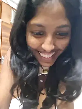 Pari lovers online show from March 2026 04:40:02 PM