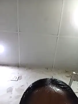 Pari lovers online show from April 2026 07:31:01 AM