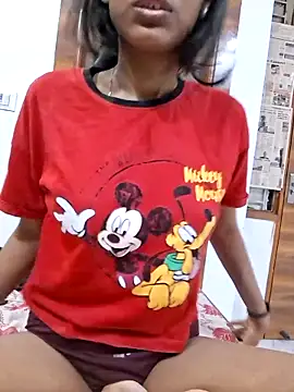 Pari lovers online show from April 2026 10:04:01 PM