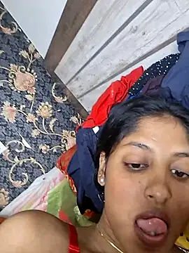 Pari lovers online show from April 2026 08:47:01 PM