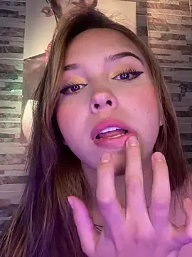 lunacandy 0 online show from June 2026 11:16:02 PM