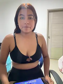 yuliana056 online show from April 2026 02:28:02 AM
