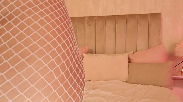 Liora Sol online show from March 2026 10:59:01 PM