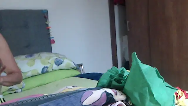 Taniafirelux online show from April 2026 11:59:01 PM