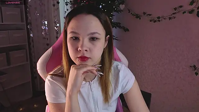 Lori Bllossom online show from March 2026 04:37:01 AM