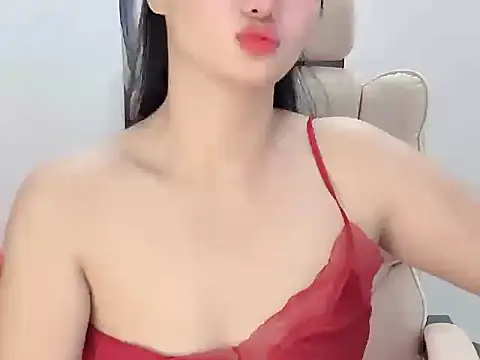 Snapshot of AmyLinee_1 chatting on June 2026 05:38:02 PM AmyLinee 1 online show from June 2026 05:38:02 PM