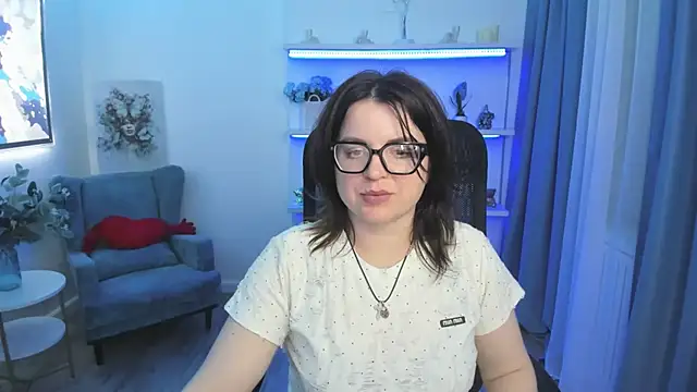 AmeliaDateri online show from April 2026 07:12:02 PM