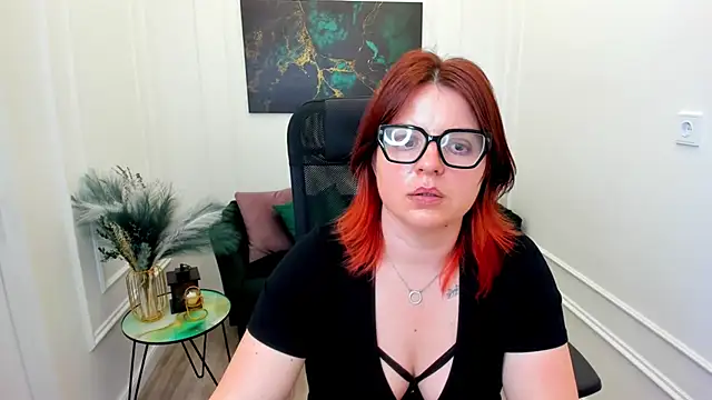 AmeliaDateri online show from May 2026 11:28:01 AM