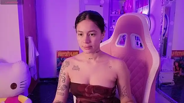 Oliviasims online show from April 2026 09:15:02 PM