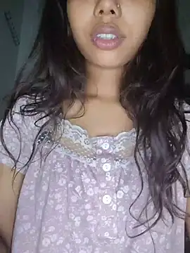 Snapshot of Candyy_crushh chatting on July 2026 11:18:01 PM Candyy crushh online show from July 2026 11:18:01 PM