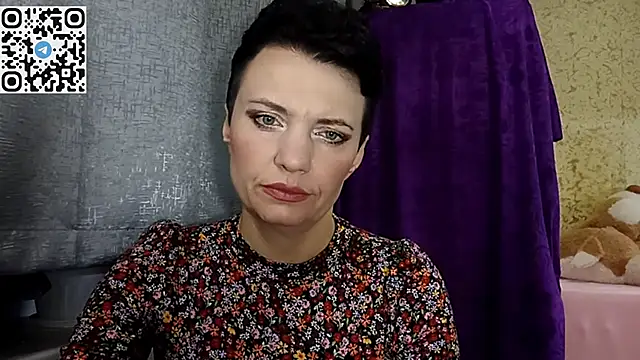 HotMamaQueen234 online show from April 2026 07:15:01 PM