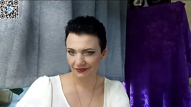 HotMamaQueen234 online show from April 2026 01:10:02 PM