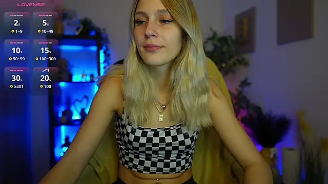 Luna Grace18 online show from April 2026 01:01:01 PM