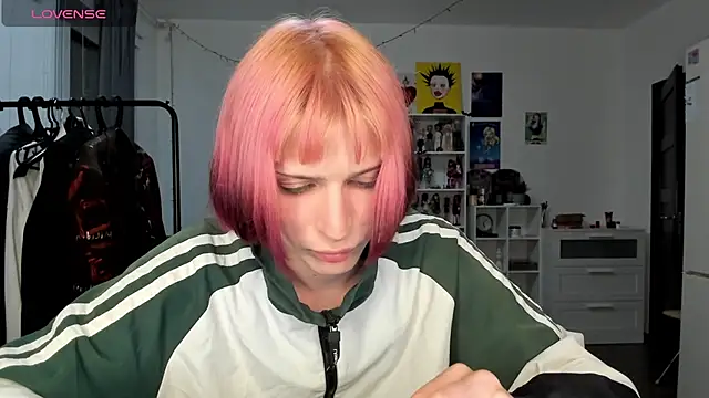 sweet peach    online show from April 2026 06:15:01 PM