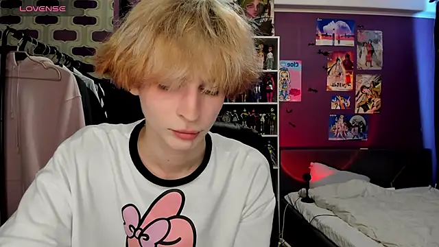 Snapshot of sweet_peach___ chatting on July 2026 12:08:02 PM sweet peach online show from July 2026 12:08:02 PM