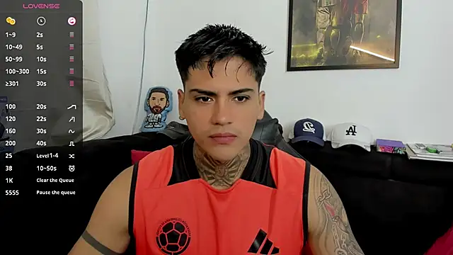 sweetlatinoboy online show from March 2026 10:18:02 AM