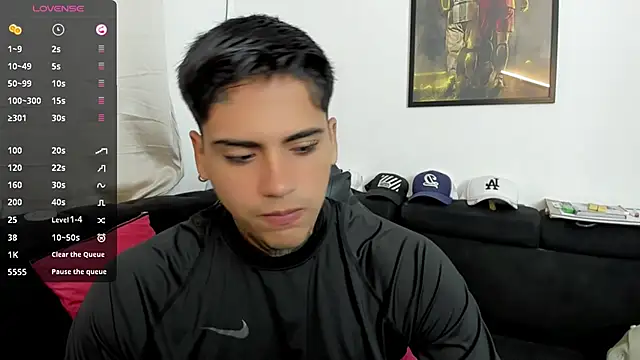 sweetlatinoboy online show from March 2026 12:08:01 PM