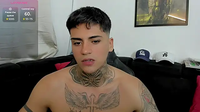 sweetlatinoboy online show from March 2026 11:21:02 PM