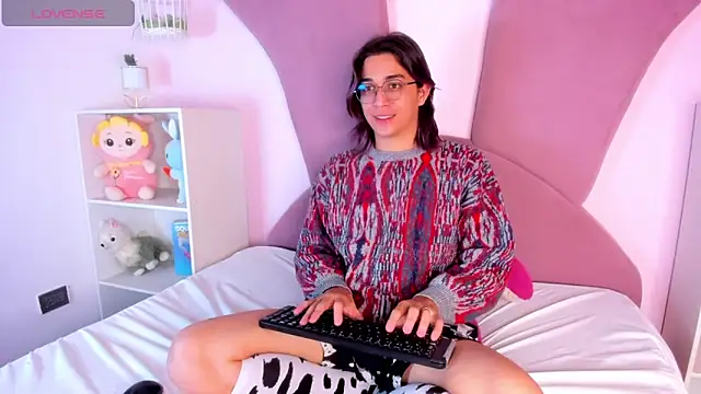 Keita Moon online show from March 2026 12:22:01 PM