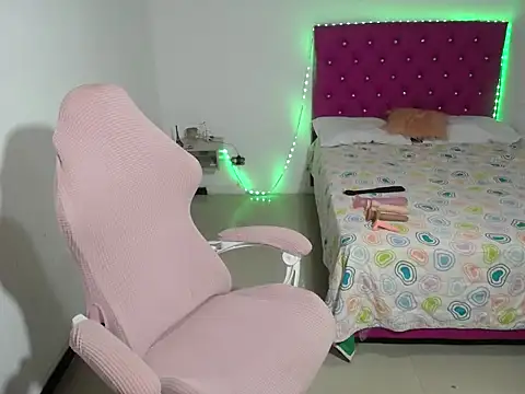 Pinkg Fox10 online show from March 2026 11:55:02 AM