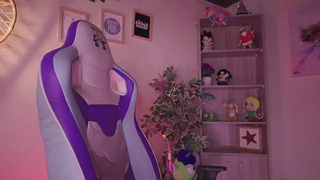 Megan Starling online show from April 2026 03:06:01 PM