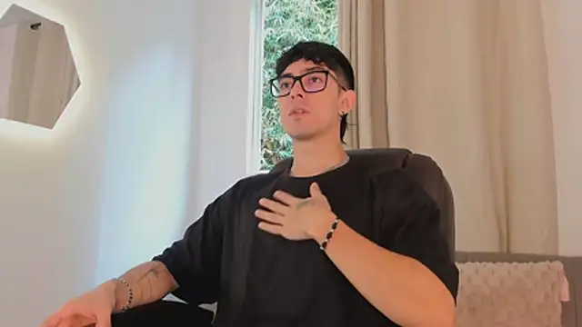 etham wolf1 online show from April 2026 05:31:02 PM