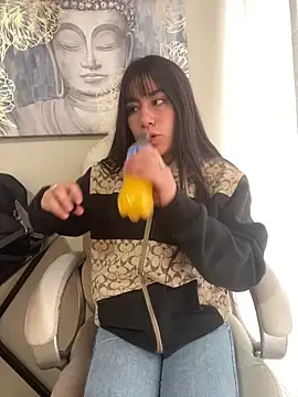 cristaal pink online show from April 2026 05:37:01 PM