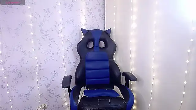  Alexaavandercloude online show from April 2026 06:52:02 PM