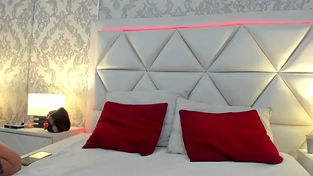 AlexaGiraud online show from April 2026 11:55:02 AM