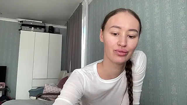 Eisastaar online show from March 2026 07:53:01 AM