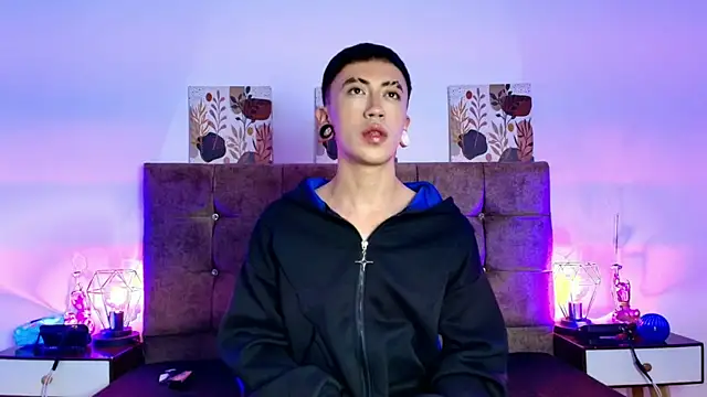 Yoshua Smith online show from April 2026 07:53:01 PM