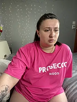 Taya lips online show from April 2026 06:21:01 PM