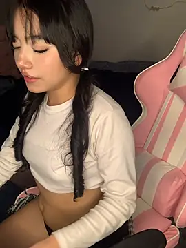 MayyBonita online show from April 2026 06:12:02 PM