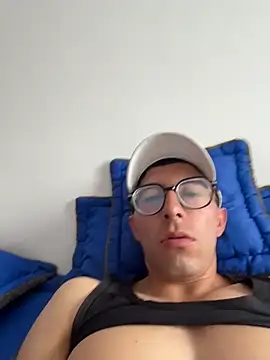 LeonBlazze online show from April 2026 06:09:01 PM