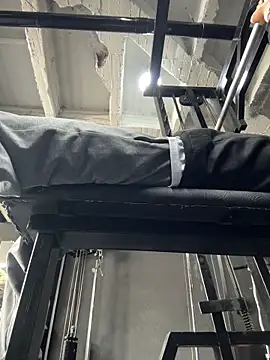 LeonBlazze online show from April 2026 02:20:01 PM