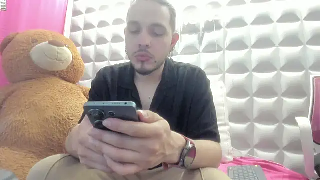 Bry   online show from April 2026 03:35:01 PM