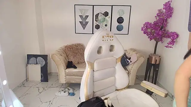 Kitty  meow online show from April 2026 12:34:02 PM