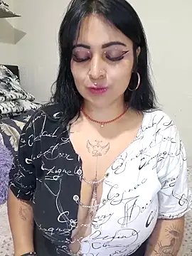 Sarah-917 online show from April 2026 08:23:01 PM