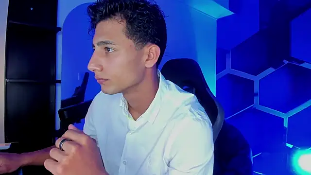 Snapshot of MaxiimoRomano_ chatting on July 2026 07:24:01 PM MaxiimoRomano online show from July 2026 07:24:01 PM
