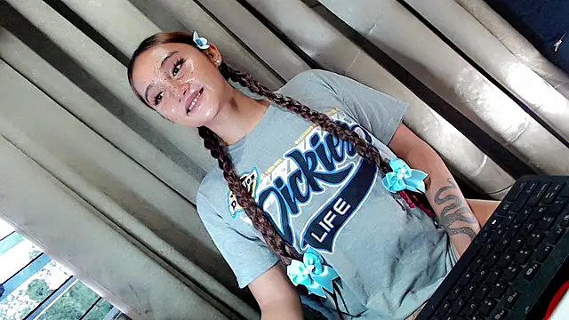 Jessicasfantasy online show from April 2026 09:35:01 AM