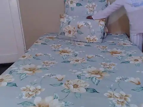 YourShySweetGal online show from April 2026 10:35:02 AM