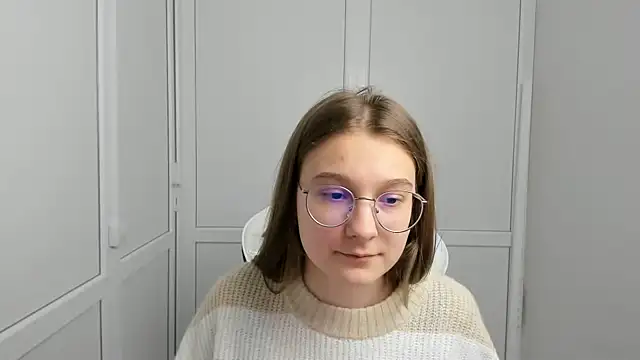 Mia kristal online show from March 2026 08:30:01 AM